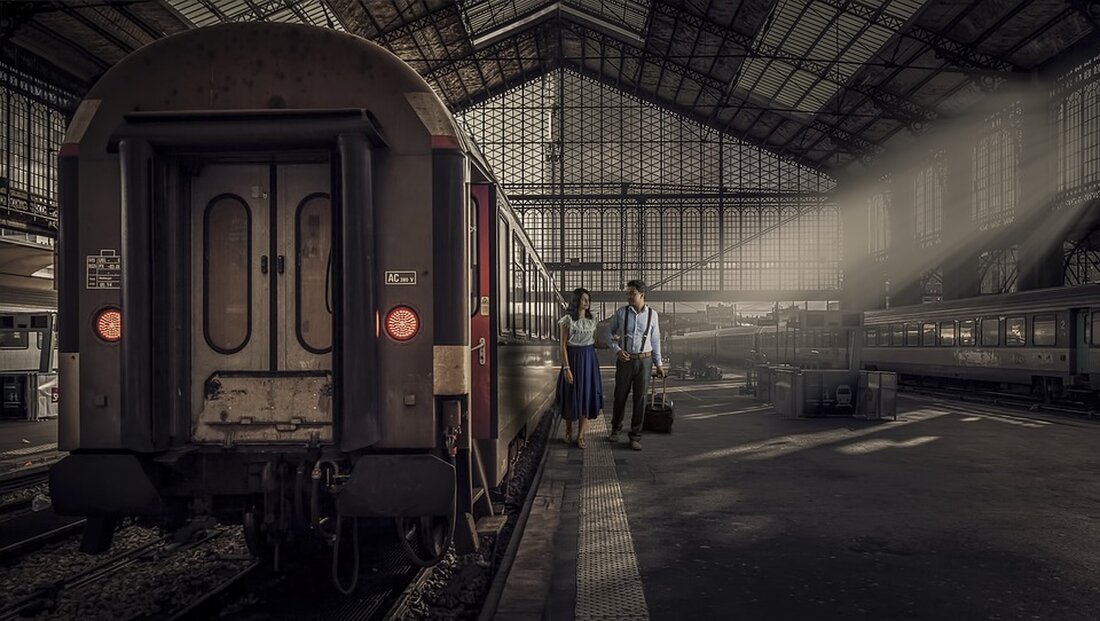 Einzigartiges Mitmachprojekt in Leisnig Leisnig. Der Musiksommer am Bahnhof von Leisnig läuft und läuft und läuft. Der Tag der Musik an diesem Sonnabend, gedacht als krönender Abschluss der über den Sommer hinweg angebotenen Veranstaltungen, setzt in diesem Jahr zunächst einen vorübergehenden Schlusspunkt. Denn danach geht es noch weiter bis in den September, teils mit wechselnden Veranstaltern. Wo von Haus aus Folkore und Weltmusik den Ton angeben, werden eine Woche später rockige Klänge angeschlagen. Am 16. September geht der Bandwettbewerb Wanted 6.0 über die Bahnhofsbühne. Veranstalter ist dann der Mittelsächsische Kultursommer. Derzeit beherbergt der Kulturbahnhof eins der sachsenweit größten musikalischen Mitmachprojekte. …