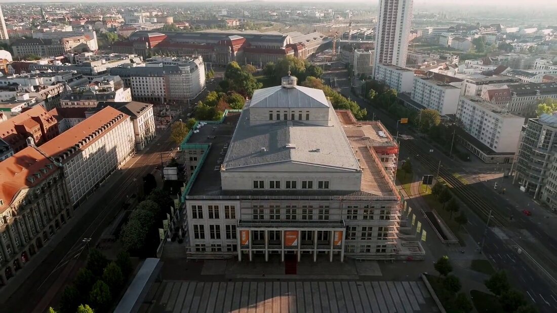 Leipzig ist Musikstadt – das zeigt nicht nur die Geschichte, sondern wird bis heute durch zahlreiche Veranstaltungen, Festivals und Orte musikalischen Schaffens gelebt. Ein besonderer Blick aus luftiger Höhe auf die vergangene und gegenwärtige Musikgeschichte unserer Stadt. © LTM / koehler+meinl . Youtube-Link