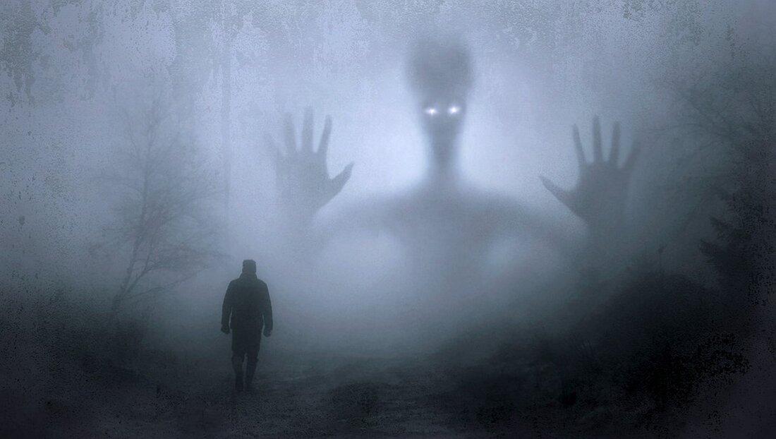 Geheimnisvolle Lichter über Berlin – Was steckte dahinter? Berlin wurde Sonntagnacht von mysteriösen Lichtern erhellt, die für viel Verwunderung sorgten. Der Himmel über der Hauptstadt leuchtete plötzlich hell, und neugierige Anwohner waren auf der Suche nach der Quelle dieses Phänomens im Dunkeln. Das Spektakel dauerte etwa eine Stunde lang, bis Mitternacht, und verschwand dann genauso schnell, wie es gekommen war. Anfangs gab es keine Hinweise auf den Ursprung dieser geheimnisvollen Lichter. Später wurde das Rätsel gelöst: Die Lichtshow im Botanischen Garten in Lichterfelde war höchstwahrscheinlich für das Leuchten des Berliner Himmels verantwortlich. Unter dem Namen „Klang von Botania“ fand dort …