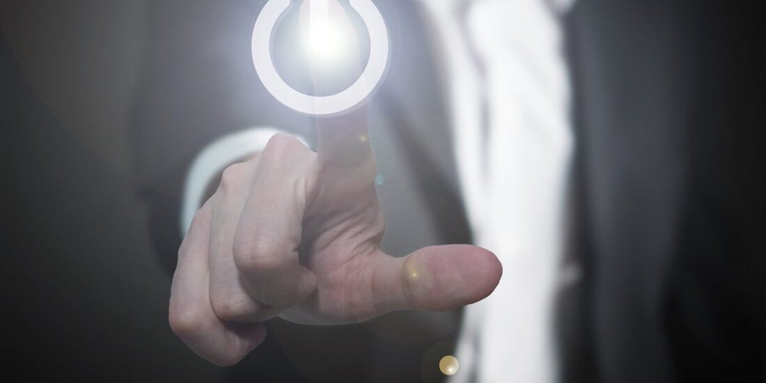 N26, ein in Deutschland ansässiger Online-Banking-Riese, ist enttäuscht über seine Unkenntnis des boomenden Kryptomarktes. Als Turnaround plant das Unternehmen, innerhalb des Jahres ein Krypto-Handelsgeschäft und eine Aktienvermittlung zu starten. N26, ein Fintech-Unternehmen mit einem Volumen von 7,8 Milliarden Euro (ca. 8,8 Milliarden US-Dollar), gehört jetzt zu denen, die es bedauern, den Kryptomarkt viel zu lange ignoriert zu haben. Mitgründer und Co-CEO Max Tayenthal sagt, das deutsche Unternehmen habe zu viel Wert darauf gelegt, weltweit Flaggen zu setzen, anstatt in den Krypto-Boom zu investieren. N26 wurde in den letzten zehn Jahren als vielversprechendes Online-Kreditunternehmen gegründet. Es ist heute eines der am …