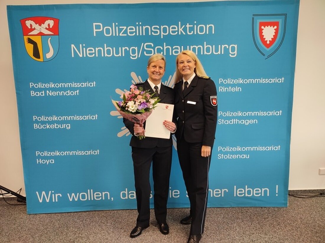 Erste Kriminalhauptkommissarin Nadine Steuer wird offiziell als neue Leiterin des Polizeikommissariats Stadthagen eingeführt.