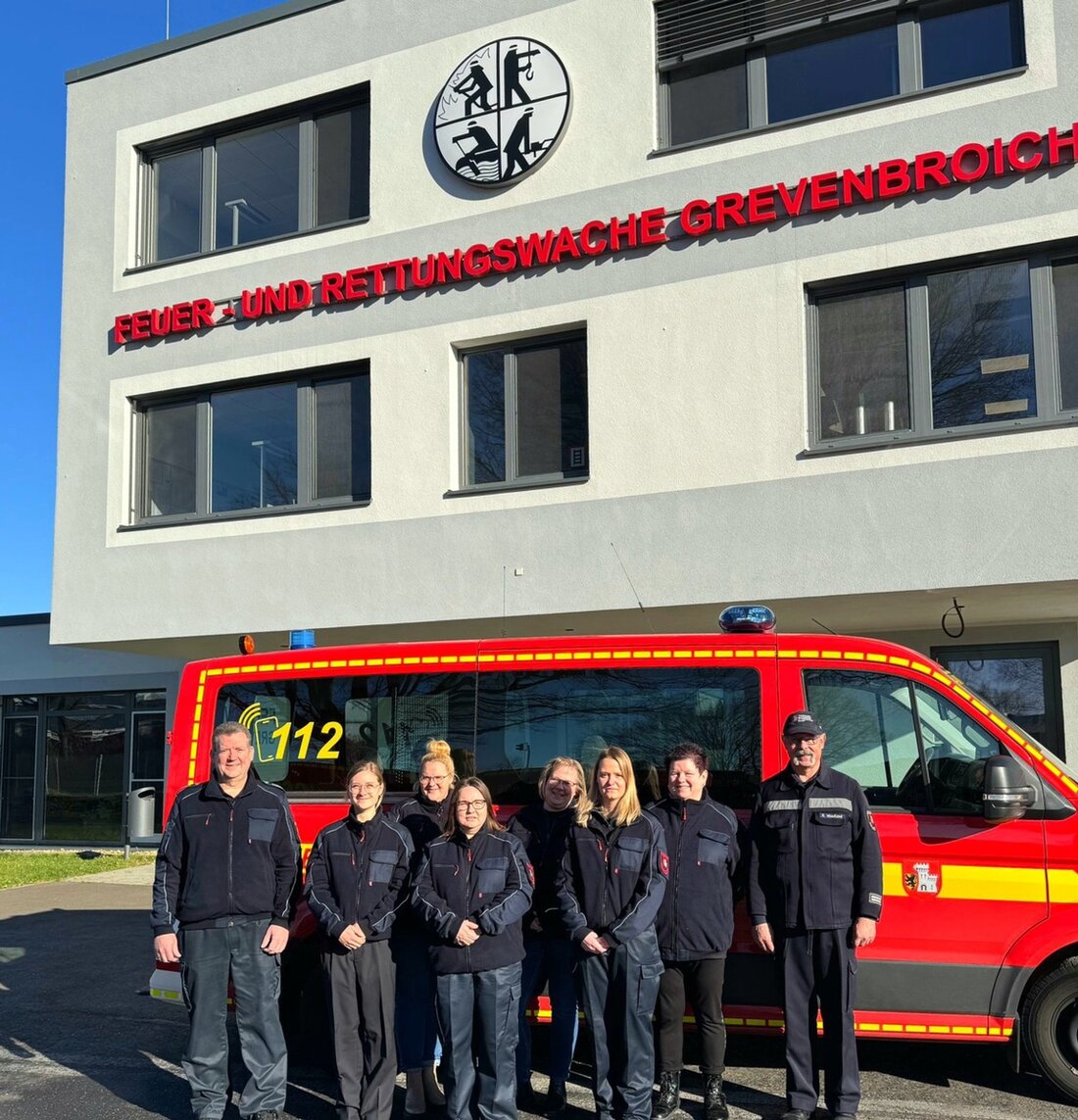 Die Feuerwehr Grevenbroich startet eine neue Unterstützungsabteilung, um Einsatzkräfte effektiver zu unterstützen und organisieren.