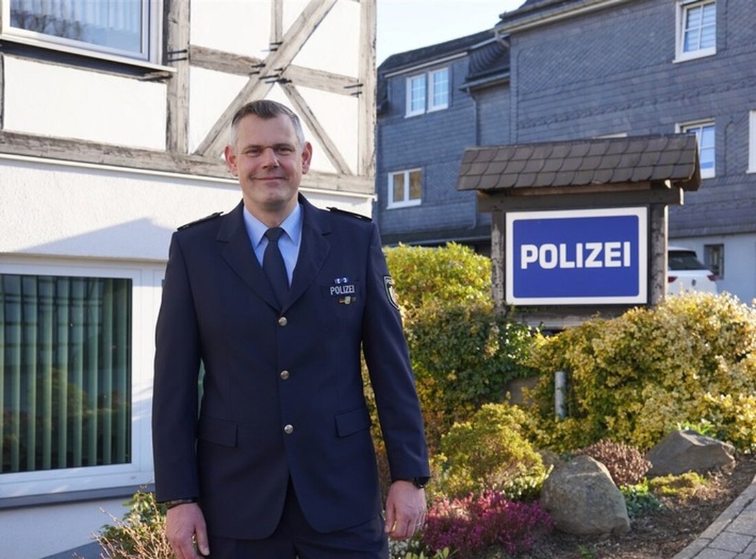 Sebastian Kligge ist seit Januar der neue Wachleiter der Polizeiwache Schmallenberg und wurde offiziell vorgestellt.