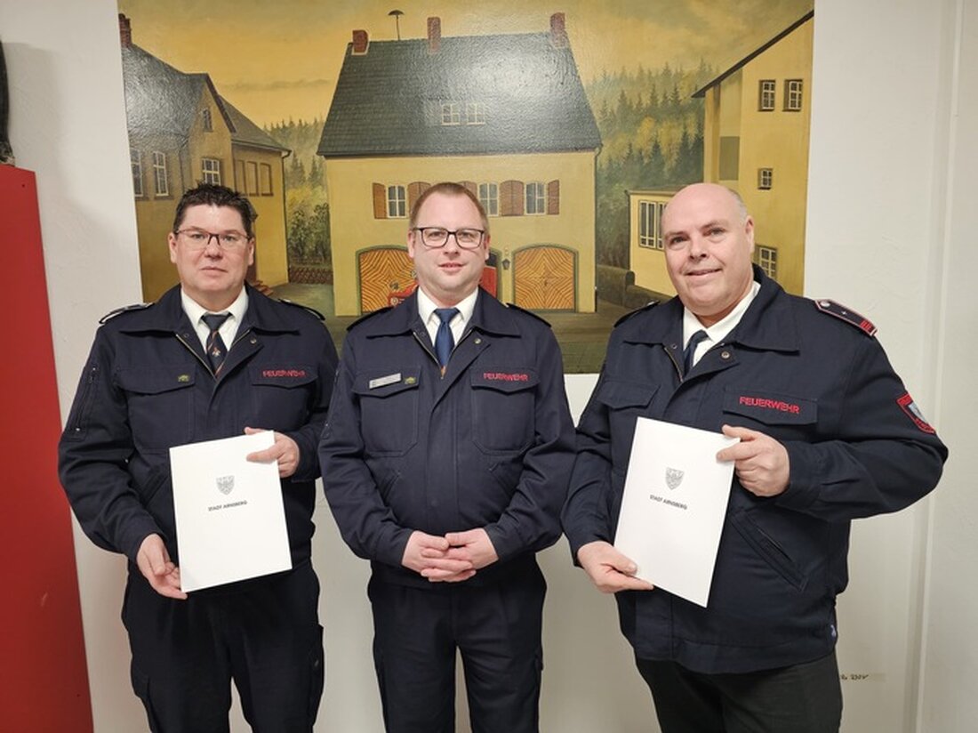 Beim Neujahrsempfang des Fernmeldedienstes der Feuerwehr Arnsberg wurden Erfolge gewürdigt, und Führungspositionen neu besetzt.