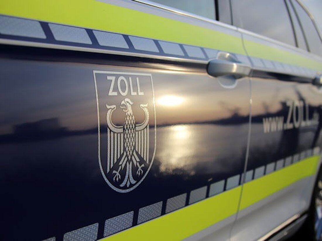 Am 1. März begrüßte das Hauptzollamt Potsdam neun Studierende des gehobenen Dienstes. Start ins Zollstudium mit Aussicht auf sichere Zukunft.