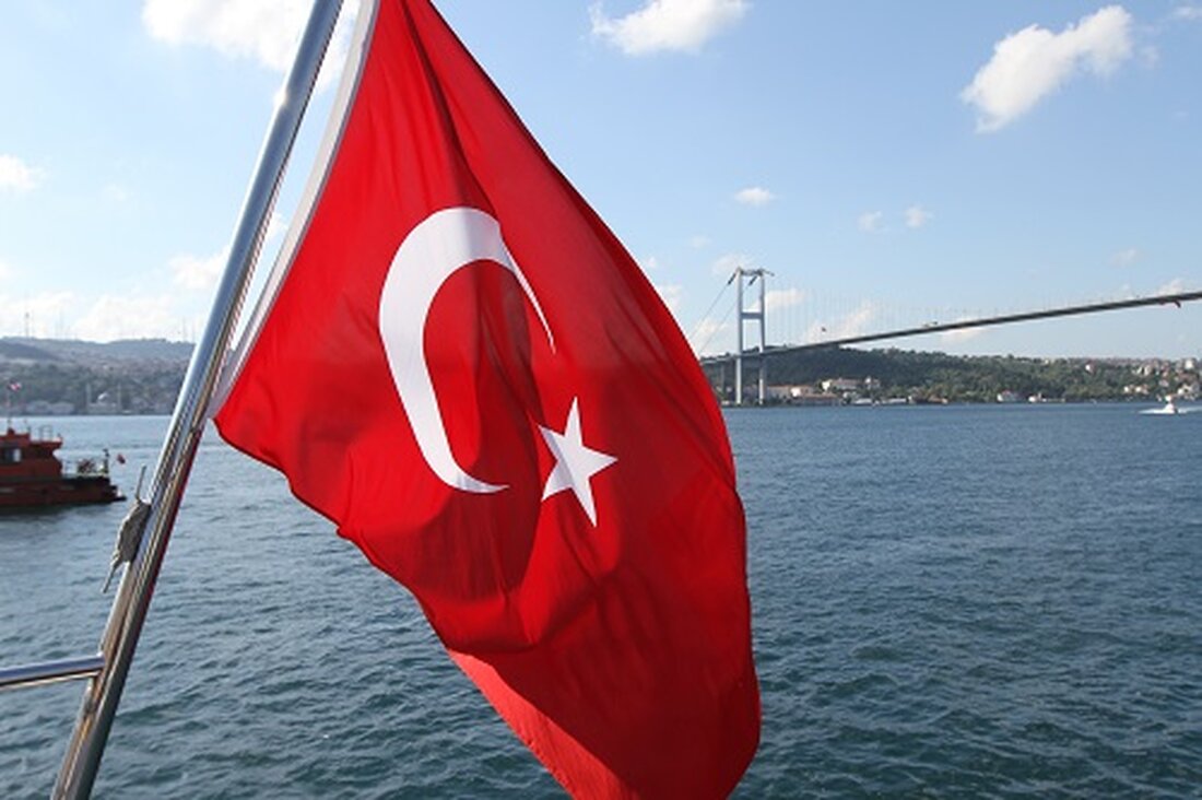 Taurus hat sich mit Bankpozitif zusammengetan, um die Adoption für das Digital Assets in der türkischen Fintech Ecosystems zu erweitern. Die schweizerische Plattform hat kürzlich ihre Dienste für Solana und Hedera auf den Markt gebracht. Der Krypto -Sorgerecht, Taurus, hat eine wichtige Partnerschaft mit der türkischen digitalen Bankpozitif angekündigt. Schweizer Basis Taurus in a notiert Blog -Beitrag Am 4. März wird die strategische Partnerschaft mit Bankpozitif zusammenarbeiten, um die Integration und Einführung digitaler Vermögenswerte im gesamten Bankkosystem in der Türkei zu erweitern. Sorgerechtslösungen für institutionelle Qualität In der Zusammenarbeit wird Taurus seine Taurus-Protect- und Taurus-Explorer-Lösungen an die Kunden von Bankpozitif …