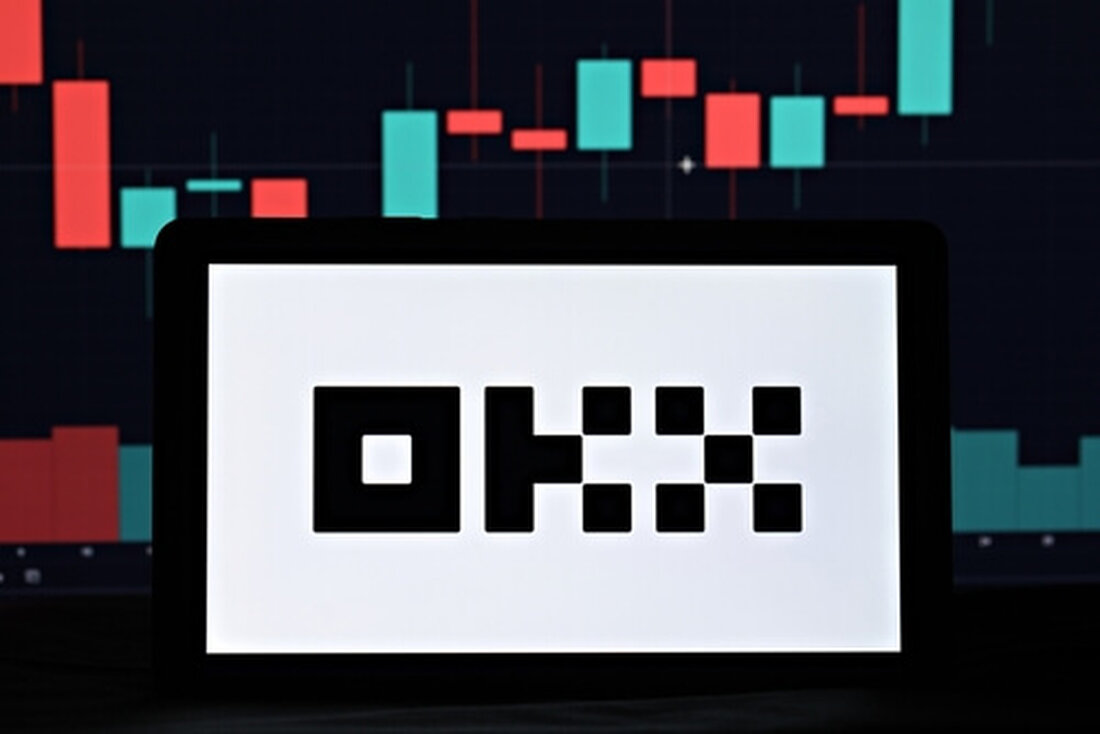 OKX zieht VASP-Lizenzantrag in Hongkong zurück. Die Börse wird den Handel bis zum 31. Mai einstellen. Benutzer können bis zum 31. August Geld abheben. OKX hat den Rückzug seines Lizenzantrags als Virtual Asset Service Provider (VASP) in Hongkong bekannt gegeben. Auf ihrer Website erklärte die Börse: „Nach sorgfältiger Prüfung unserer Geschäftsstrategie haben wir beschlossen, den VASP-Lizenzantrag von OKX HK zum jetzigen Zeitpunkt zurückzuziehen.“ Mit ihrem Rückzug aus Hongkong folgt die Börse, die nach Handelsvolumen die drittgrößte weltweit ist, einem ähnlichen Weg, den andere große Bewerber wie Huobi Hong Kong Anfang des Monats eingeschlagen haben. OKX stellt Betrieb in Hongkong zum …