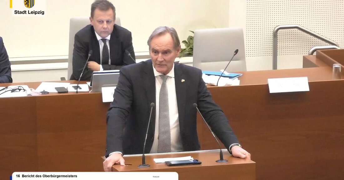 Oberbürgermeister Jung zieht rote Linie zum Antisemitismus Am 15. November 2023 hat Oberbürgermeister Burkhard Jung vor dem Leipziger Stadtrat eine klare Position gegen Antisemitismus eingenommen. In seiner Rede betonte er, dass es zwar das Recht auf freie Meinungsäußerung gebe, jedoch keinerlei Recht auf Vernichtungsfantasien und mörderische Parolen. Er kritisierte, dass zu wenige Menschen, auch in Leipzig, klare Worte der Solidarität mit Israel angesichts des Terrors der Hamas finden würden. Hier sei die Abscheu gegenüber dem Terror manchmal nicht entschlossen genug. Kritik an Äußerungen des Leipziger Migrantenbeirats Besonders verärgert zeigte sich Jung über Äußerungen des Vorsitzenden des Leipziger Migrantenbeirats, Mohamed Okasha, …