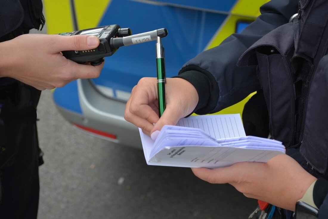 In Langenfeld wurde ein schwarzer Opel Grandland gestohlen. Polizei Mettmann sucht Hinweise zur Aufklärung des Falls.