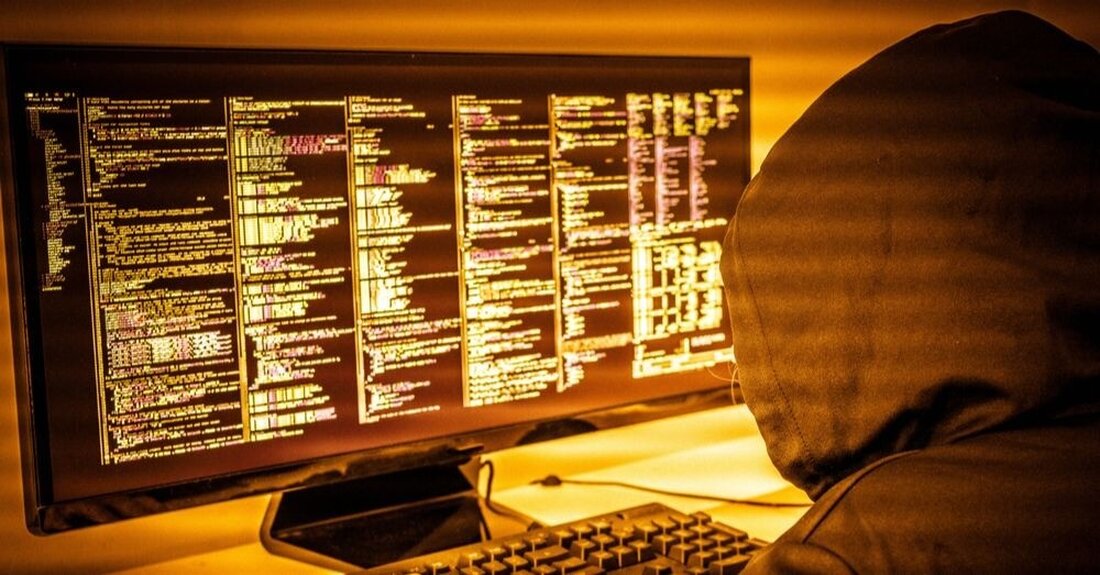 Scam Sniffer entdeckte die Anzeige bei Google und leitete Nutzer auf eine Phishing-Website weiter Das Blockchain-Sicherheitsunternehmen suchte nach dem Wort „someium“ Soneium, eine L2-Blockchain, ging im August in Betrieb mit dem Ziel, die Web3-Akzeptanz zu fördern Eine gesponserte Google-Werbung, die angeblich mit Sonys neuem Blockchain-Projekt Soneium in Verbindung steht, ist eine Belastung für Krypto-Wallets. Dies wurde von Scam Sniffer, einem Blockchain-Sicherheitsunternehmen, aufgedeckt, das eine Nachricht auf postete X. Nach Angaben des Unternehmens suchten sie bei Google nach etwas, was sie zu einer Phishing-Anzeige führte. ⚠️ Auf Google nach Soneium gesucht und auf eine Phishing-Anzeige geklickt.Nachdem Sie Ihr Wallet verbunden und …