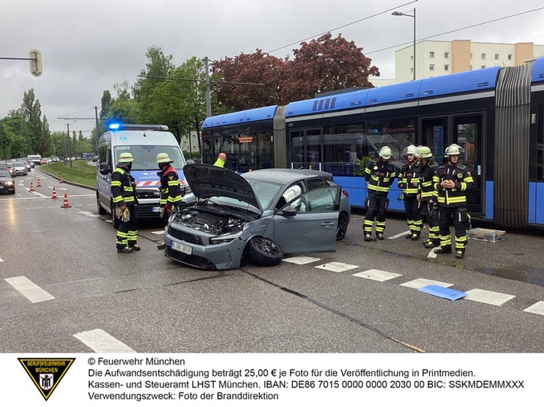 Am 5. Mai 2025 kam es an der Cosimastraße in Bogenhausen zu einem Zusammenstoß zwischen einem Pkw und einer Tram. Glücklicherweise blieben alle Beteiligten unverletzt.