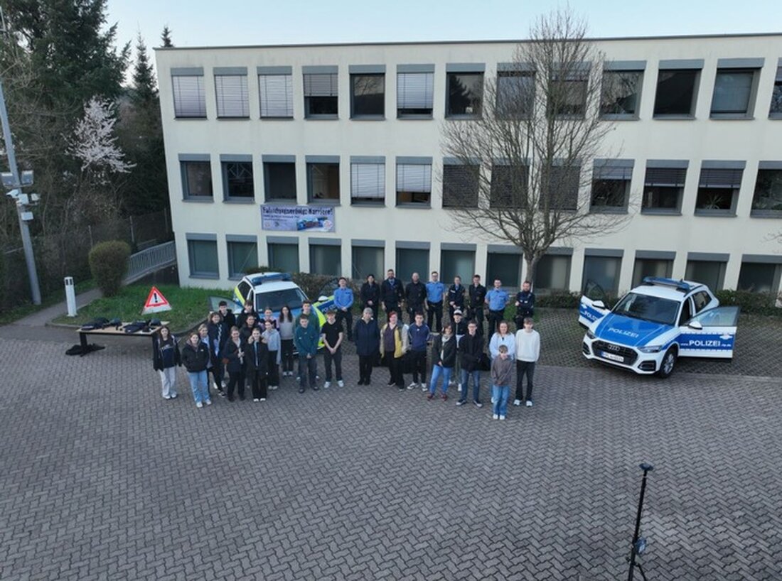 Erleben Sie die Aktionswoche "Deine PoliZEIT" 2025 der Polizei Rheinland-Pfalz: Interaktive Einblicke in den Polizeiberuf und Karriereinfos.