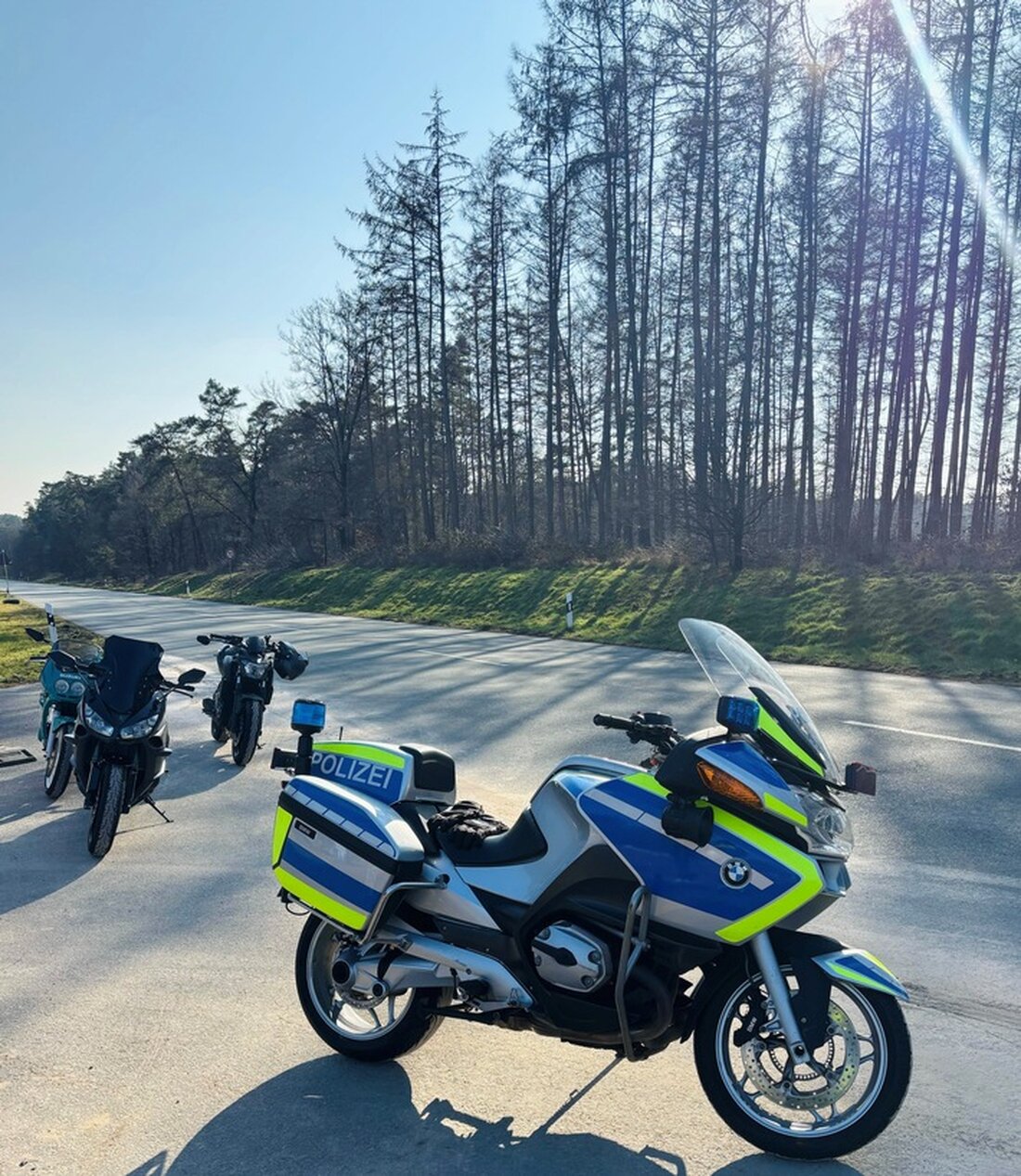 Polizei Heidekreis führt Motorradstreife durch, um Verkehrssicherheit zu erhöhen. Zudem wurden Saat- und Düngemittel gestohlen.