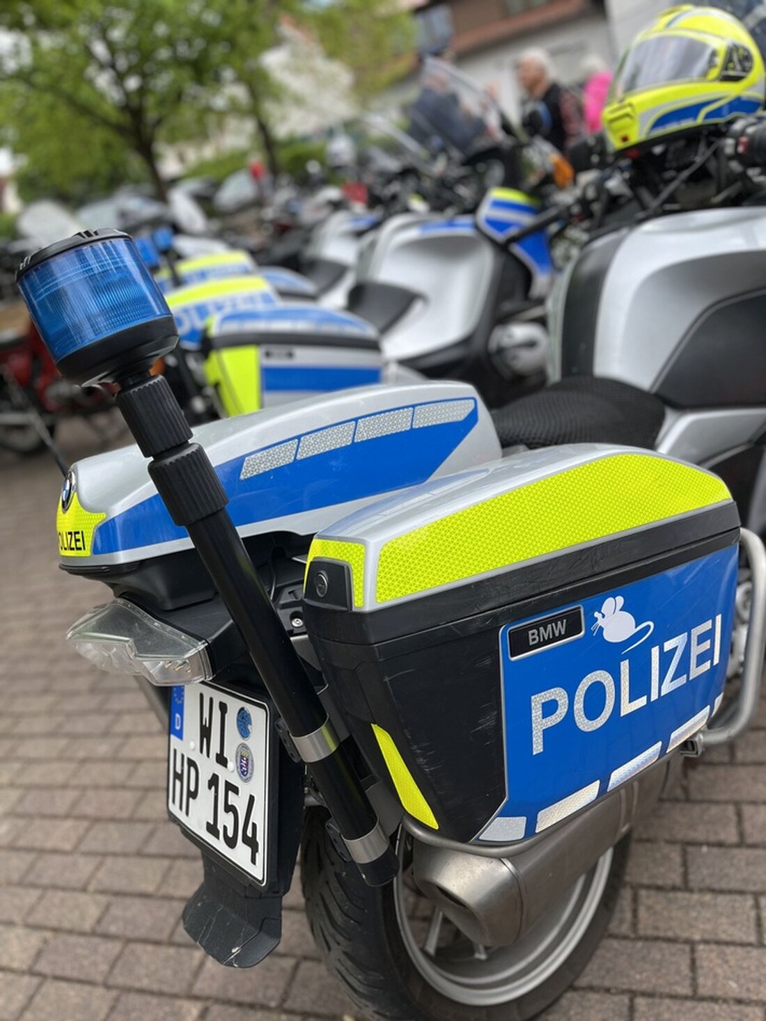 Polizei kontrollierte am Gumpener Kreuz 21 Motorradfahrer. Alle entsprachen den Vorschriften, keine Beanstandungen.