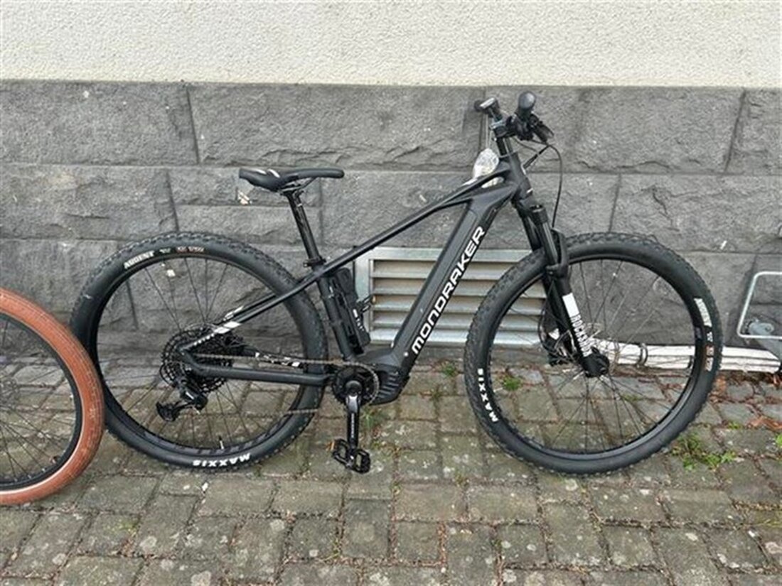 Die Polizei Neuwied sucht Hinweise zu einem sichergestellten Pedelec nach einem Einsatz am 22.03.2025. Wer kennt das Rad?