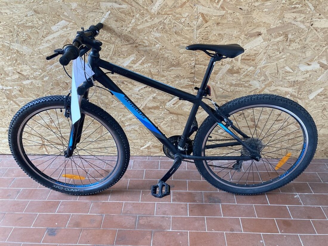 Die Polizei Bad Nauheim sucht den rechtmäßigen Eigentümer eines gefundenen Mountainbikes. Hinweise bitte an die Polizeistation Friedberg.