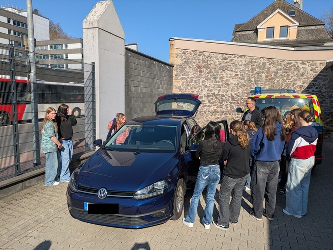 Am 3. April erlebten 12 Mädchen bei der Polizeiinspektion Idar-Oberstein spannenden Einblicke in den Polizeiberuf und die Kriminaltechnik.