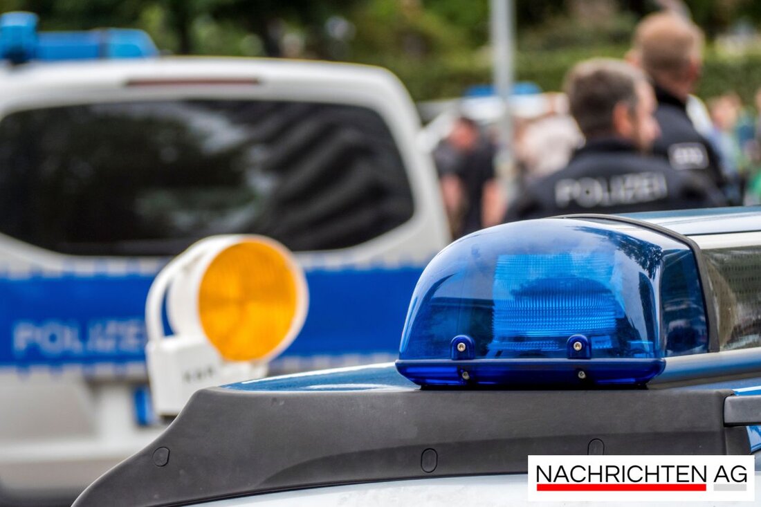 In Oberschöneweide wurden die Fenster eines Versicherungsbüros mit politischer Schmiererei und beschädigt. Ermittlungen laufen.