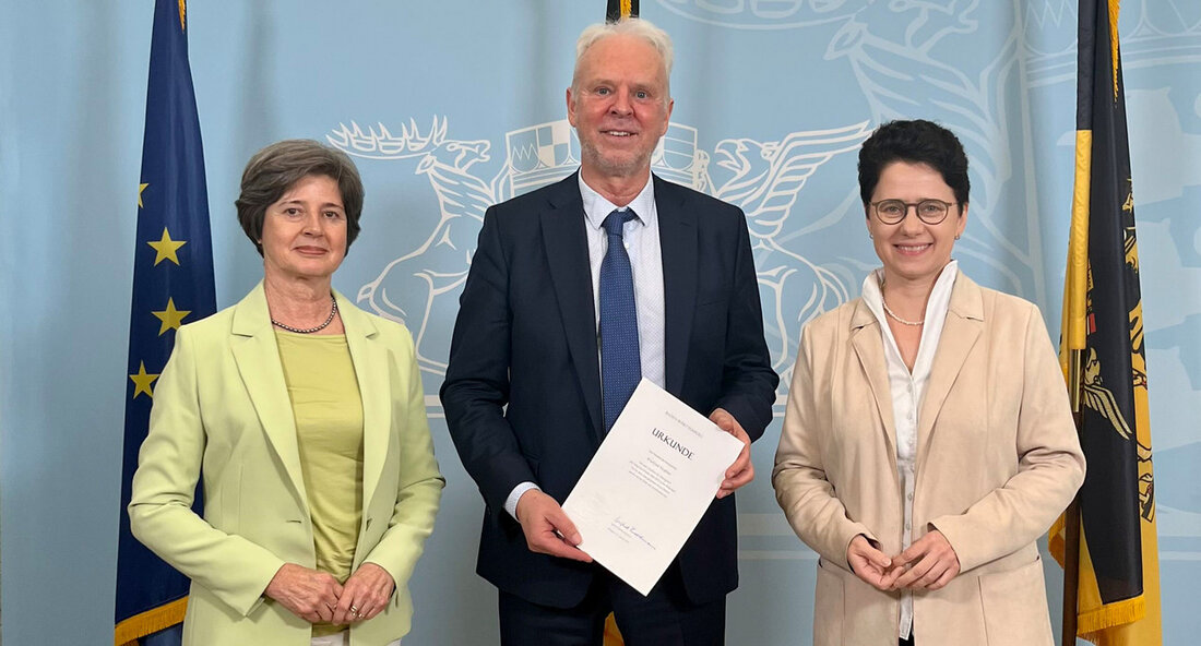 Der Präsident des Sozialgerichts Freiburg, Winfried Stephan, tritt in den Ruhestand. Justizministerin Marion Gentges dankte ihm für sein jahrzehntelanges Engagement. Der langjährige Präsident des Sozialgerichts Freiburg, Winfried Stephan, hat am Freitag, 31. März 2023, seinen letzten Arbeitstag, bevor er in den Ruhestand eintritt. Im Rahmen einer Feierstunde im Ministerium der Justiz wurde er von Ministerin der Justiz und für Migration, Marion Gentges, verabschiedet. Gentges sagte: „Winfried Stephan hat das Sozialgericht in Freiburg über zwanzig Jahre lang als Präsident erfolgreich geführt und war eine Konstante sowie wichtige Säule in der baden-württembergischen Sozialgerichtsbarkeit. Für seine kluge und vorausschauende Art sowohl als Richter …