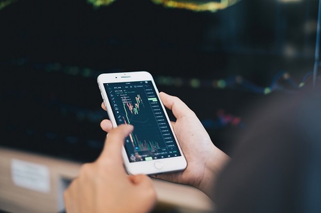 Robinhood wird heute, am 27. Juni, seine Unterstützung für eine Reihe von Krypto-Tokens einstellen, nachdem Anfang dieses Monats eine Ankündigung gemacht wurde. Zu den Token, die dekotiert werden sollen, gehören Polygon (MATIC) und Cardano (ADA). Die Preise beider Token sanken nach der ersten Ankündigung der Krypto-Handelsplattform und verstärkten die allgemeine Negativität, die durch die Klagen der US-amerikanischen Börsenaufsichtsbehörde Securities and Exchange Commission (SEC) gegen die Krypto-Börsen Binance und Coinbase ausgelöst wurde. Wie sind die Preisaussichten für die beiden Token, auch wenn Bitcoin (BTC) versucht, über der psychologischen 30.000-Dollar-Marke zu bleiben? Polygon-Preisausblick Der MATIC-Preis fiel innerhalb von zwei Tagen um 35 …