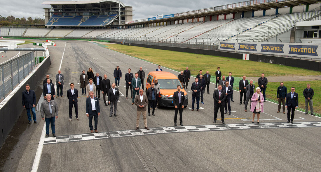 In Hockenheim wurde das InKoMo 4.0-Projekt zur automatisierten Erfassung von Straßenschäden gestartet. Mit dem vom Staat finanzierten Gemeinschaftsprojekt werden Straßenschäden automatisch erfasst und für die beteiligten Städte und Gemeinden ausgewertet. „Mit Hilfe der künstlichen Intelligenz wird es in Zukunft möglich sein, die Nutzungsdauer von Straßen und Wegen zu verlängern und gleichzeitig Wartungskosten zu sparen. Das gemeinsame Projekt der Stadt Hockenheim zeigt, dass die Zukunft unserer Gemeinden immer digitaler wird. Mit ihrer Innovationskraft tragen unsere Städte und Gemeinden zusammen mit den Kreativunternehmen in unserem Land dazu bei, Baden-Württemberg zur führenden digitalen Region Europas zu machen “, sagte der stellvertretende Ministerpräsident und …