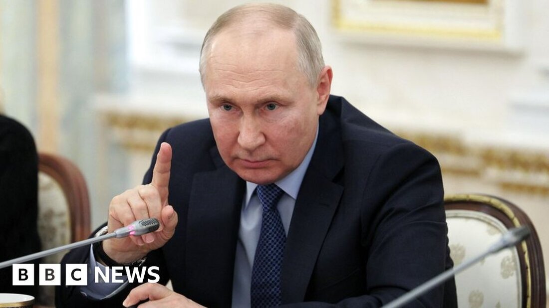 Der russische Präsident Wladimir Putin behauptet, die Gegenoffensive der Ukraine sei erfolglos gewesen und die Armee habe große Verluste erlitten. Bei einem Treffen von Kriegskorrespondenten sagte er, dass sich die Verluste Kiews einem „katastrophalen“ Niveau näherten. Dies wurde nicht überprüft, und der ukrainische Präsident Selenskyj bestritt, dass die Gegenoffensive gescheitert sei. „Es gibt Bewegung nach vorne“, sagte er in seiner abendlichen Videoansprache. Er dankte den ukrainischen Truppen für „jeden Schritt und jeden Meter ukrainisches Land, der vom russischen Übel befreit wird“. Dies wurde von Valery Zaluzhny, dem Oberbefehlshaber der Streitkräfte des Landes, bestätigt, der auf Telegram schrieb, es habe „einige …