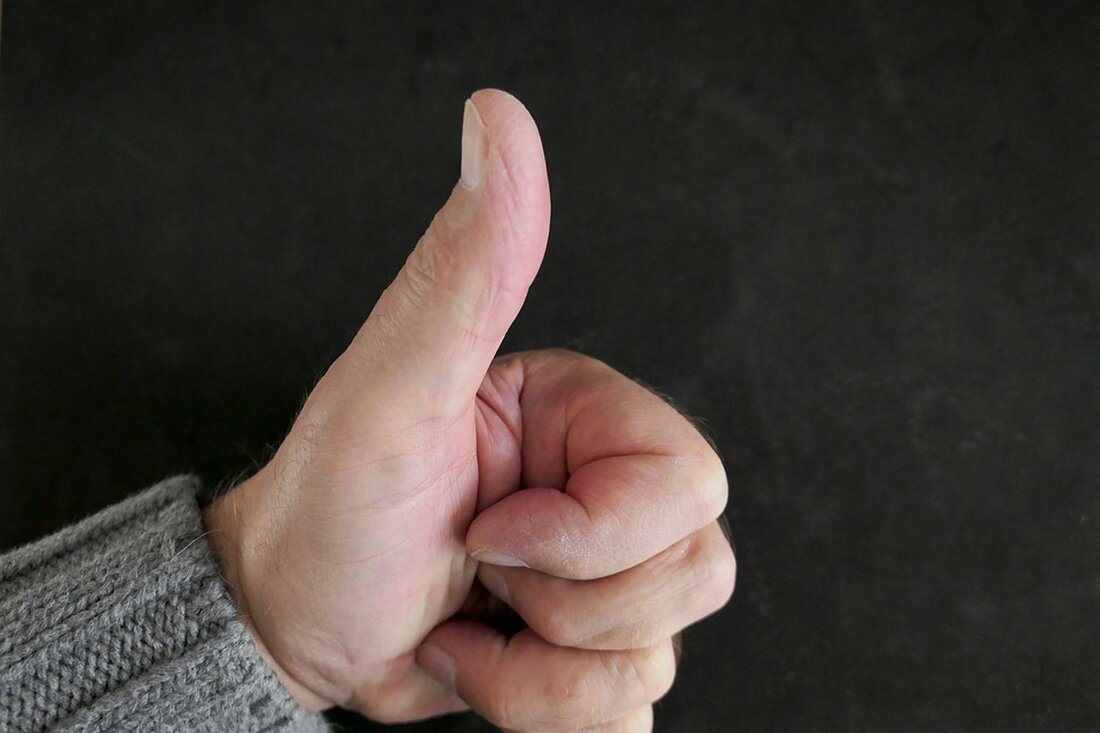 Der Queer-Preis Lichtenberg wird auch dieses Jahr vom Bezirksamt gesucht, um engagierte Personen, Unternehmen oder Organisationen im Rahmen des Internationalen Coming Out Days 2024 auszuzeichnen. Bewerbungen für die Auszeichnung sind bis zum 31. Juli 2024 möglich. Der Queer-Preis Lichtenberg würdigt herausragendes Engagement für die Belange und Ziele der queeren Community in Lichtenberg sowie für Vielfalt, Respekt und Toleranz gegenüber LSBTIQ* Personen. Die Preisträgerin oder der Preisträger wird von einer Jury ausgewählt, die auch Vertreter von Lichtenberger Vereinen und Organisationen umfasst. Der Preis beinhaltet eine Geldprämie in Höhe von 1.000 Euro, eine Skulptur und eine Urkunde, die vom Bezirksbürgermeister Martin Schaefer …