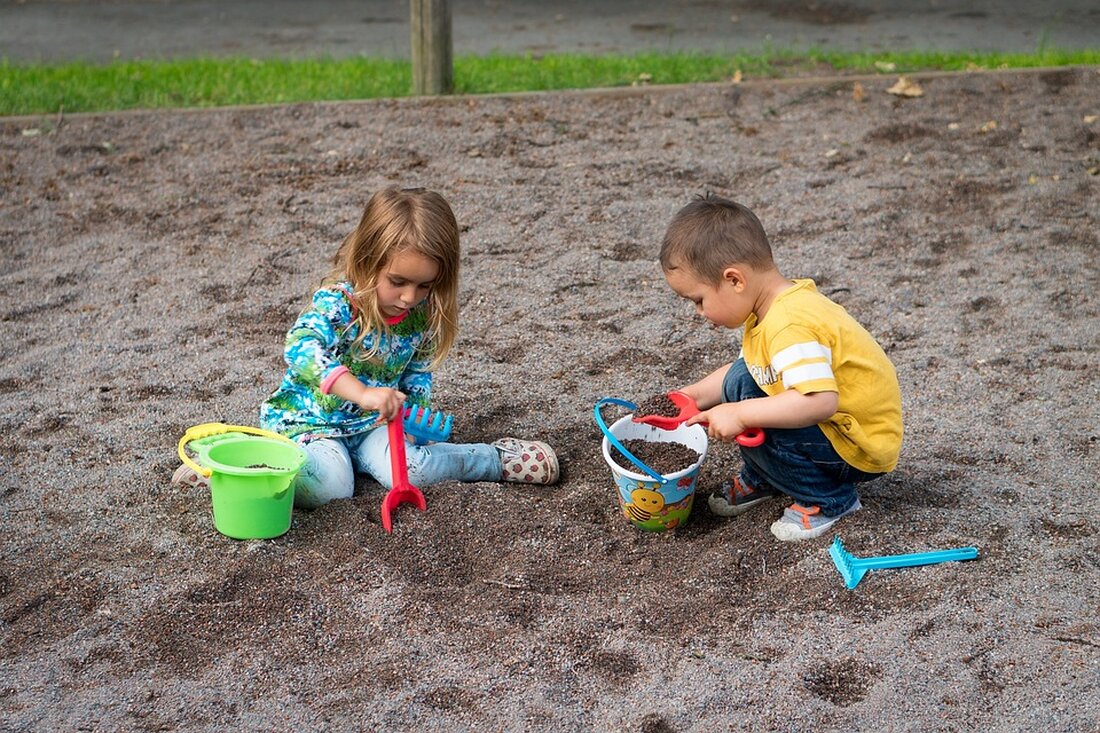 Wegen Rattenbefall sind mehrere Spielplätze in Ihrer Umgebung bis auf Weiteres gesperrt. Erfahren Sie mehr über die betroffenen Standorte und welche Maßnahmen ergriffen werden, um die Situation zu verbessern. Vermeiden Sie zudem das Auslegen von Nahrung in Grünanlagen, um weitere Probleme zu verhindern.