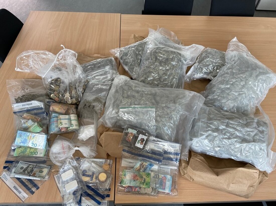 Im Odenwaldkreis wurde ein 43-jähriger Mann wegen Verdachts auf illegalen Waffen- und Drogenhandel festgenommen. Polizei sicherte umfangreiche Beweise.