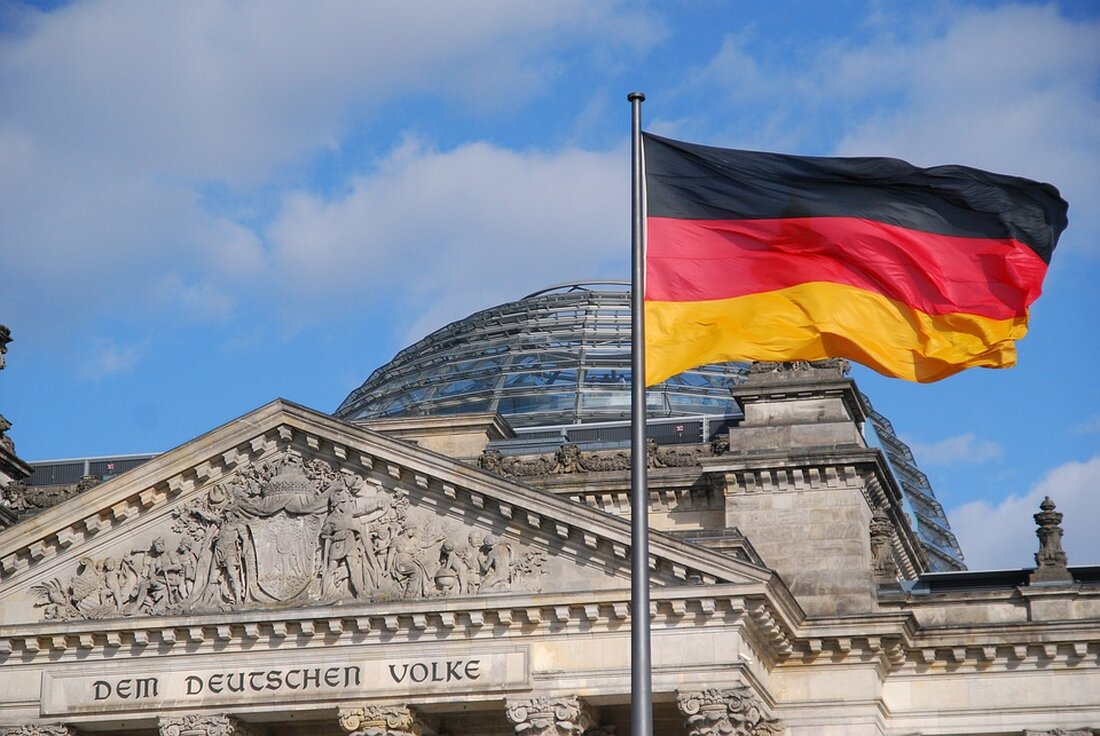 Erleben Sie den Staatsbesuch im FEZ-Berlin! Am Freitag, dem 23. August, empfangen Berlins Regierender Bürgermeister Kai Wegner und weitere Gäste die Kinderregierung in FEZitty. Freuen Sie sich auf einen spannenden Rundgang, einen Eintrag ins Goldene Buch und einen Austausch über die Städtepartnerschaft. Seien Sie dabei!