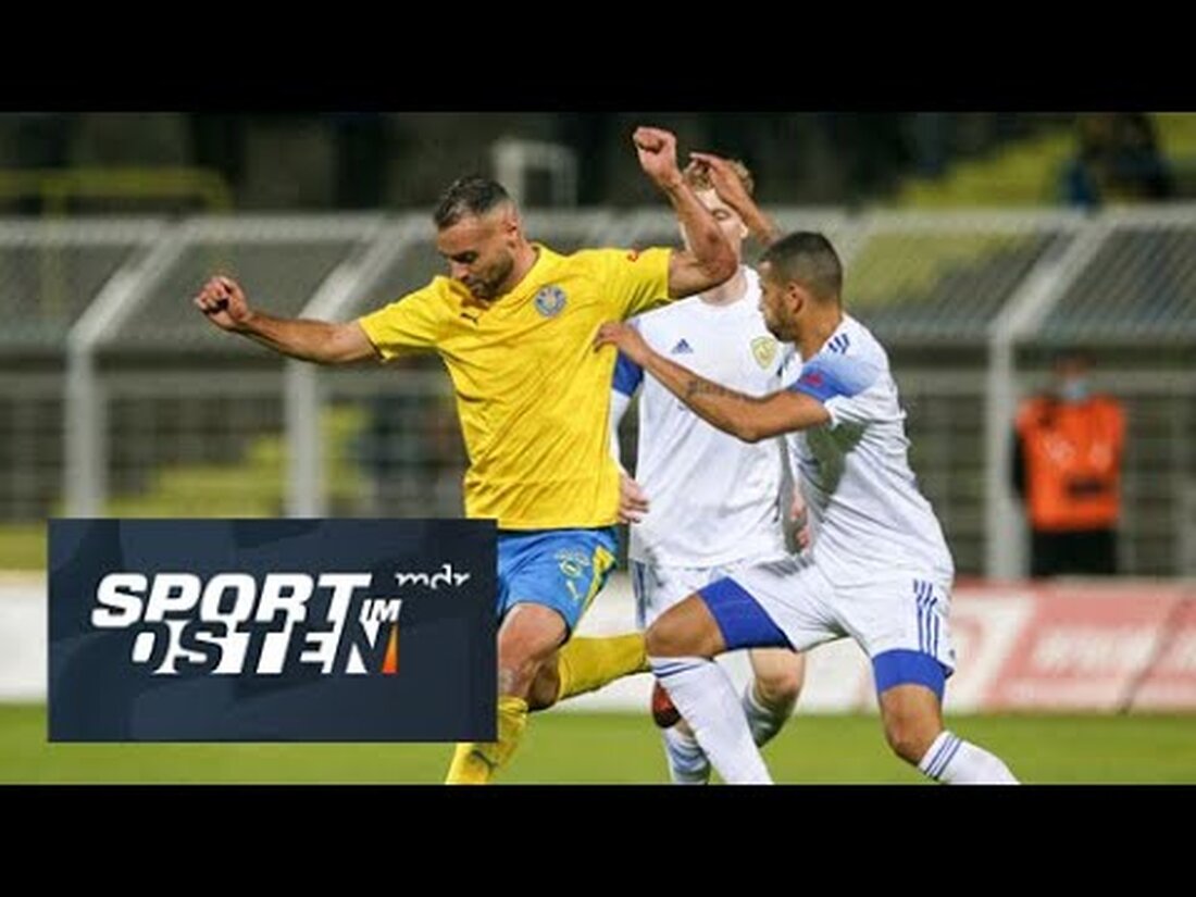 Das Spiel des 1. FC Lok Leipzig beim FSV Luckenwalde war bereits zweimal abgesagt worden – beim dritten Anlauf sollte es klappen. Ein Sieg und die Blau-Gelben rücken näher an Tabellenführer BFC heran. Wir streamen live. . Youtube-Link