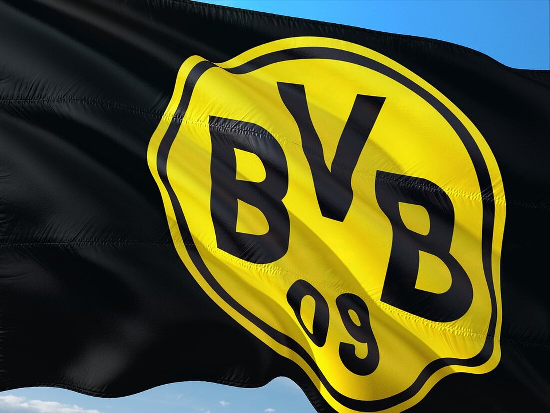 Die Reinickendorfer Kolumbus-Grundschule in Berlin wurde als einzige Schule der Stadt für die Teilnahme an der UEFA EURO 2024™ Vielfaltstour ausgewählt, die vom Deutschen Olympischen Sportbund (DOSB) und der UEFA unterstützt wird. Schul- und Sportstadtrat Harald Muschner (CDU) lobte die Schule für ihr Engagement und betonte die Bedeutung von Vielfalt und Toleranz im Sport. Das zweitägige Programm am 24. und 25. April 2024 beinhaltet Workshops zum Demokratieverständnis, eine Gesprächsrunde mit Botschafterinnen und Botschaftern zum Thema „Vielfalt leben” und ein Sportturnier im Fair Play Modus. Die UEFA EURO 2024™ Vielfaltstour ist Teil der Fußball-Europameisterschaft 2024 und wird in Zusammenarbeit mit ausgewählten …
