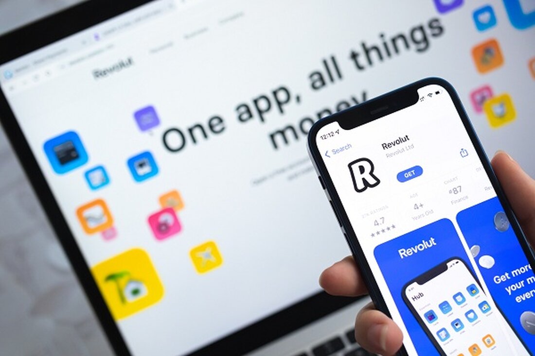 Die „Revolut Ramp“ zielt darauf ab, nahtlose Krypto-Transaktionen zu verbessern. Benutzer können bis zu 20 Kryptowährungen direkt in MetaMask-Wallets kaufen und einzahlen. Die Zusammenarbeit unterstreicht Revoluts Engagement für Krypto angesichts der Veränderungen in der Branche. In einem strategischen Schritt hat sich Revolut, die in Großbritannien ansässige Neobank, mit MetaMask, dem weltweit führenden Kryptowährungs-Wallet, zusammengetan, um eine bahnbrechende Funktion namens „Revolut Ramp“ einzuführen. Diese Zusammenarbeit zielt darauf ab, den Prozess des Kaufs und der Einzahlung von Kryptowährungen direkt in MetaMask-Wallets zu rationalisieren und so der wachsenden Nachfrage nach benutzerfreundlichen Kryptodiensten gerecht zu werden. Die Krypto-Integration von Revolut Ramp Revolut Ramp, Revoluts …
