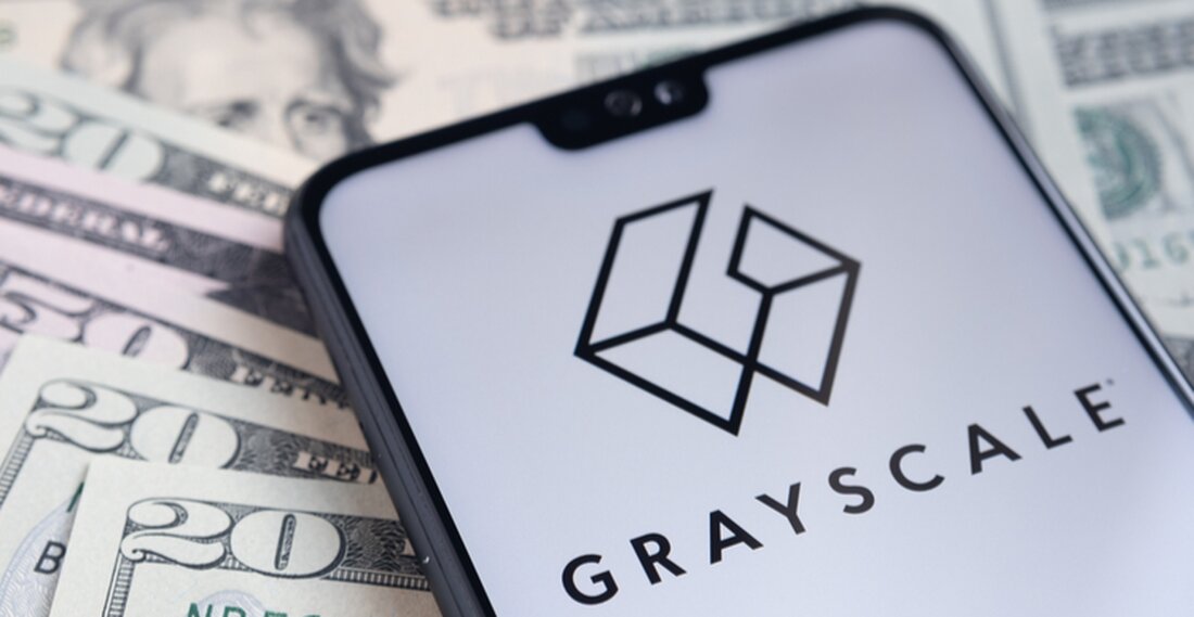 Bei Genehmigung werden die ETFs von DogEcoin und XRP gegen die NYSE Arca Exchange handeln Die SEC hat 240 Tage Zeit, um die Einreichungen zu genehmigen oder abzulehnen, sobald sie dem Bundesregister der SEC vorgelegt wurden Letzte Woche reichte der CBOE vier XRP -ETFs im Namen von 21 Shares, Bitwise, Canary Capital und WisdomTree ein Die US Securities and Exchange Commission (SEC) hat 19B-4-Anmeldungen von Grayscale anerkannt, um Spot Dogecoin und XRP Exchange-Fonds (ETFs) aufzulisten. Die SEC kündigte die Bestätigungen der Anerkennung an Grayscale Dogecoin Trust und die Grayscale XRP Trust Am 13. Februar wird NYSE ARCA die Aktien der …