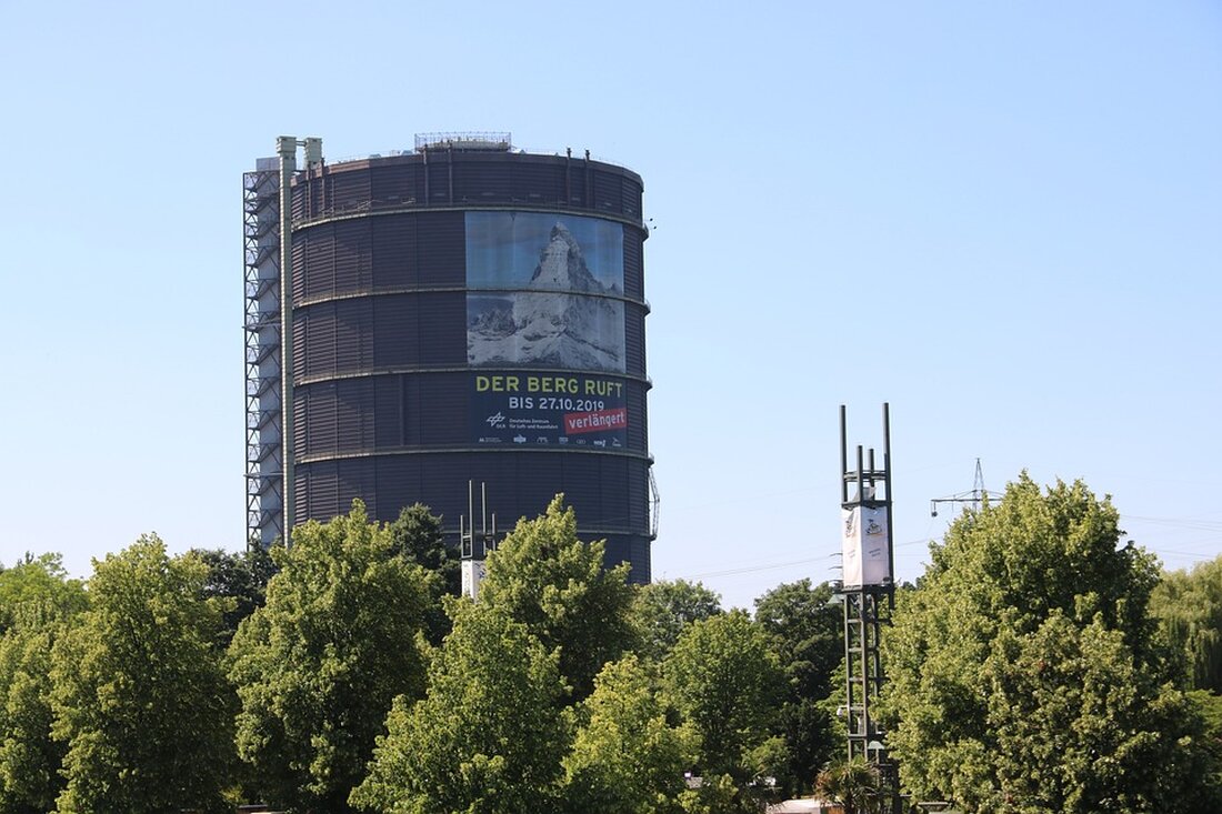 Der Wettbewerb STADTRADELN startet in Berlin und ruft auch die Bewohner von Treptow-Köpenick dazu auf, mitzumachen. Vom 30. Mai bis zum 19. Juni können alle Teilnehmer radelnd ihre Alltagswege zurücklegen und dabei CO2 vermeiden sowie ihre Gesundheit fördern. Das Bezirksamt Treptow-Köpenick hat ein umfangreiches Programm rund ums Radfahren zusammengestellt, das kostenlos für alle Interessierten zugänglich ist. Um am Wettbewerb teilzunehmen, müssen die Teilnehmer in Berlin wohnen, arbeiten, einem Verein angehören oder eine (Hoch-)Schule besuchen. Es besteht die Möglichkeit, Teams zu bilden, sei es mit Kollegen, Freunden, Nachbarn oder der Familie. Auf der Website www.stadtradeln.de/berlin können sich die Teilnehmer anmelden und …