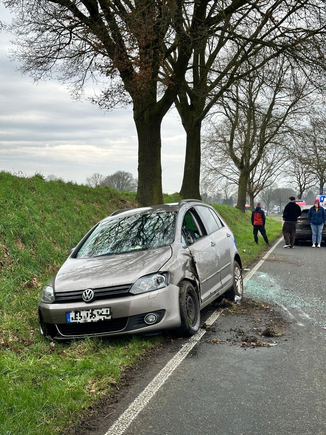 Feuerwehr Schermbeck erhielt am Samstag einen Einsatz bei einem PKW-Unfall auf der Dämmerwalder Straße, bei dem eine Person eingeklemmt war.