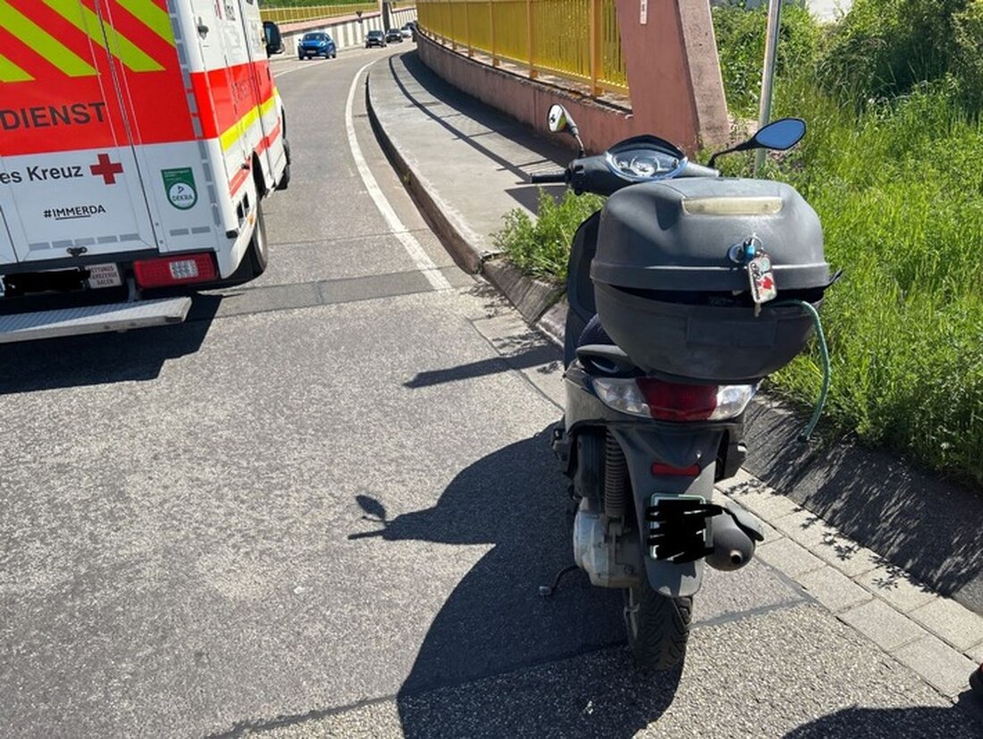 Ein 63-jähriger Autofahrer missachtet die Vorfahrt einer Kradfahrerin in Edenkoben. Die Kollision führte zu Verletzungen und Verkehrsbehinderungen.