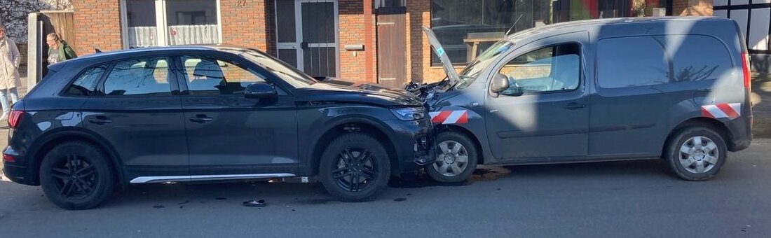 Ein Verkehrsunfall in Steinheim verursachte knapp 50.000 Euro Schaden. Ein Fahrer verlor die Kontrolle über sein Fahrzeug und verletzte sich leicht.