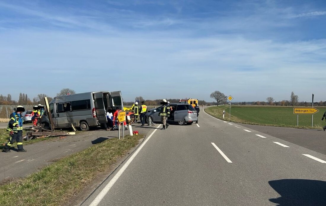 Bei einem Unfall in Altdorf missachtete ein 25-Jähriger ein Stoppschild, wodurch vier Personen verletzt wurden. Verkehr wurde beeinträchtigt.