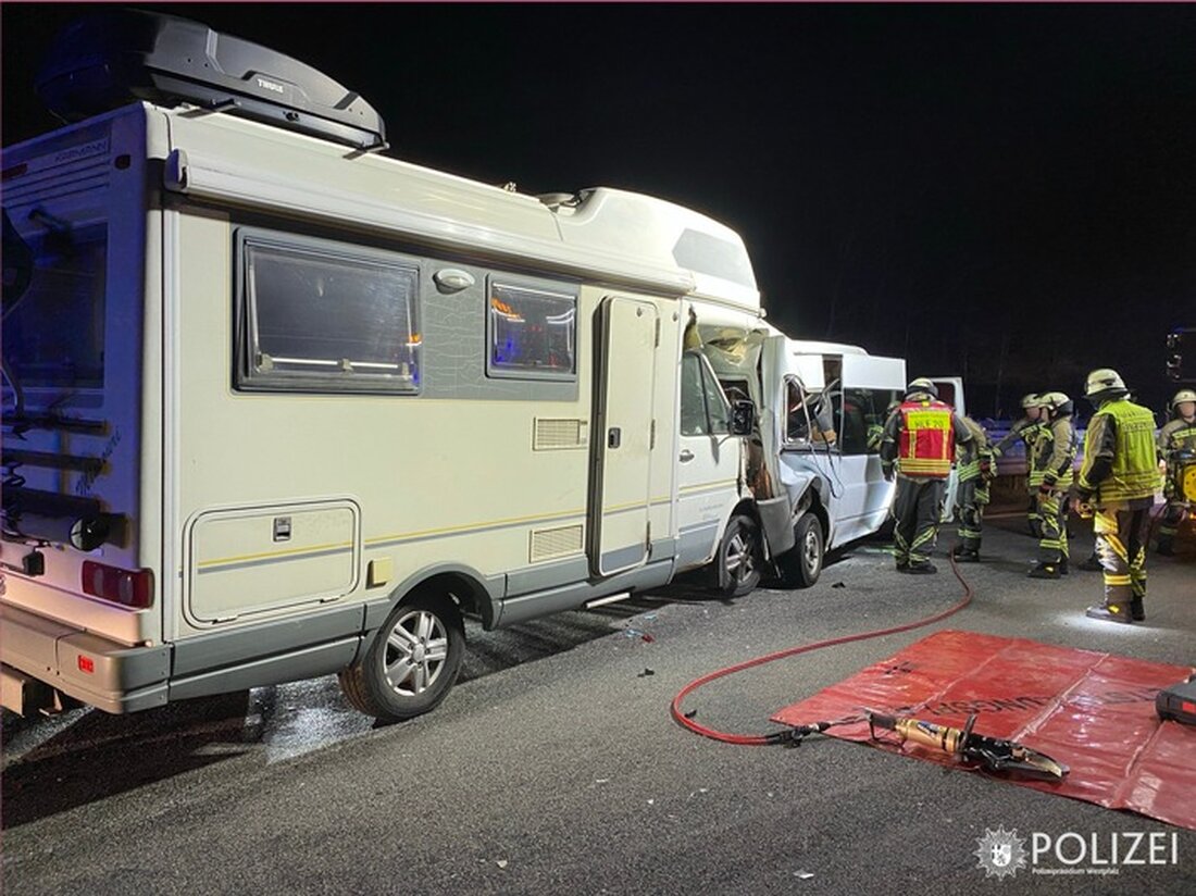 Am Sonntagabend ereignete sich auf der A6 zwischen Landstuhl und Einsiedlerhof ein schwerer Verkehrsunfall mit Verletzten.