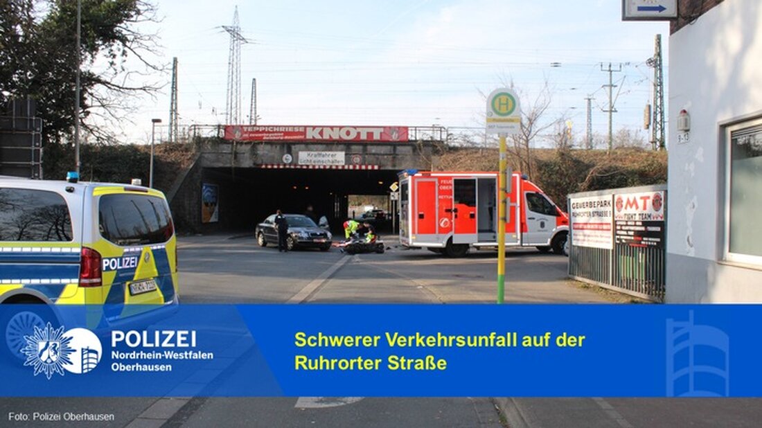 Am Sonntagnachmittag kam es in Oberhausen zu einem schweren Unfall zwischen einem Pkw und einem Rollerfahrer. Der 28-Jährige wurde ins Krankenhaus gebracht.