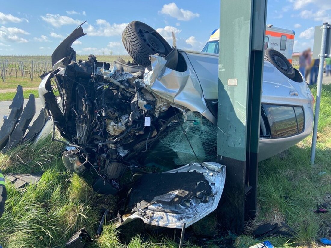 Am 14.04.2025 ereignete sich auf der Mannheimer Straße ein schwerer Unfall; ein Fahrer wurde schwer verletzt, die Ursache wird ermittelt.