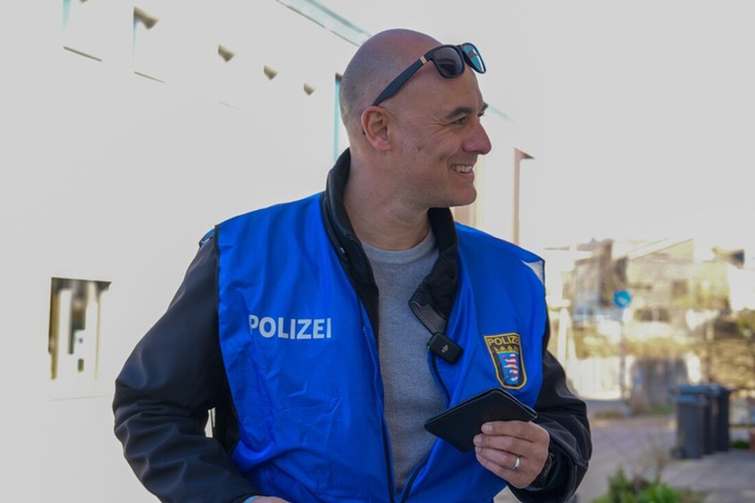 Fachberater der Polizei Südhessen informieren in Darmstadt-Eberstadt über Einbruchschutz und geben praktische Tipps.
