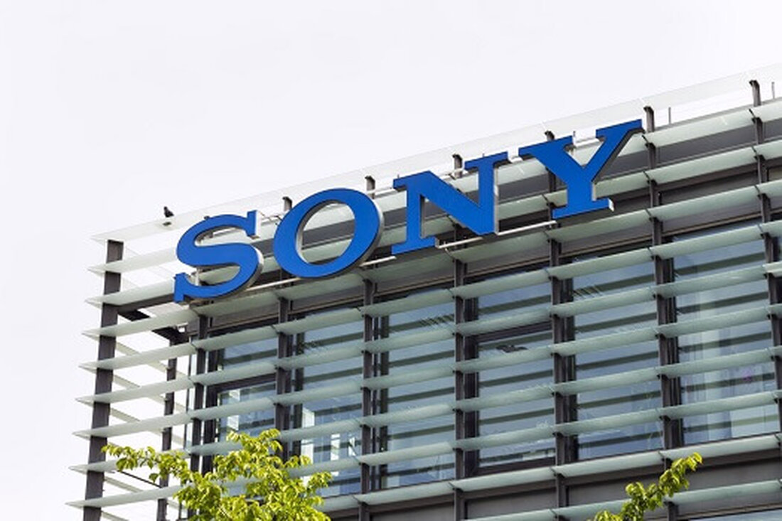 Sony hat sich mit Line zusammengetan, um Mini-Apps auf die Layer-2-Plattform-Soneinium zu bringen. Die Partnerschaft richtet sich an die Adoption von Web3 mit über 200 Millionen neuen Nutzern. Sony's L2, das im Januar dieses Jahres sein Hauptnetz gestartet hat, wird vier Mini -Spiele begrüßen. Sony Block Solutions Labs 'Layer-2-Blockchain-Soneinium verbindet Kräfte mit Line, einer sozialen Plattform mit 200 Millionen aktiven Nutzern, um vier beliebte Mini-Apps in sein Ökosystem zu integrieren. Laut einem Soneinium zielt die Partnerschaft darauf ab, die Adoption von Web3 zu optimieren. Sony wird die massive Benutzerbasis von Line und die skalierbare Blockchain-Technologie von Sonig auf das Ökosystem …