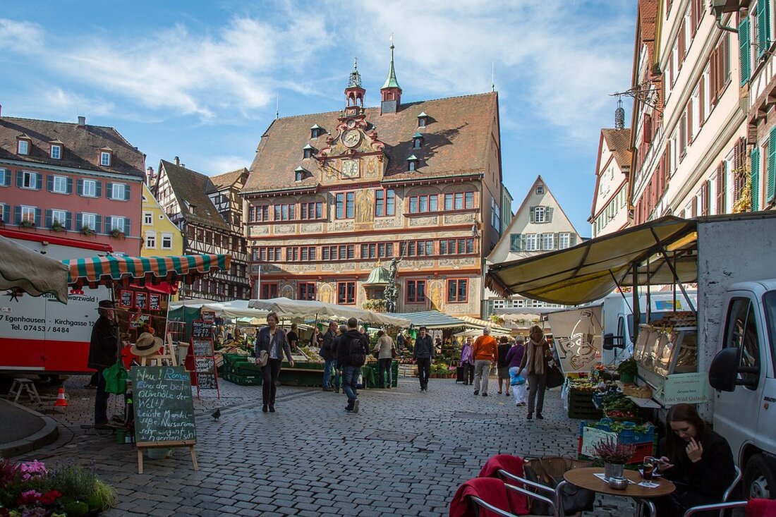 Erfahren Sie alles über die Winterpause des Spandauer Wochenmarktes, der am 16. November 2024 für dieses Jahr endet. Der Markt öffnet wieder am 4. Januar 2025. Hier finden Sie Informationen zur Marktverwaltung und Kontaktmöglichkeiten. Informieren Sie sich jetzt!