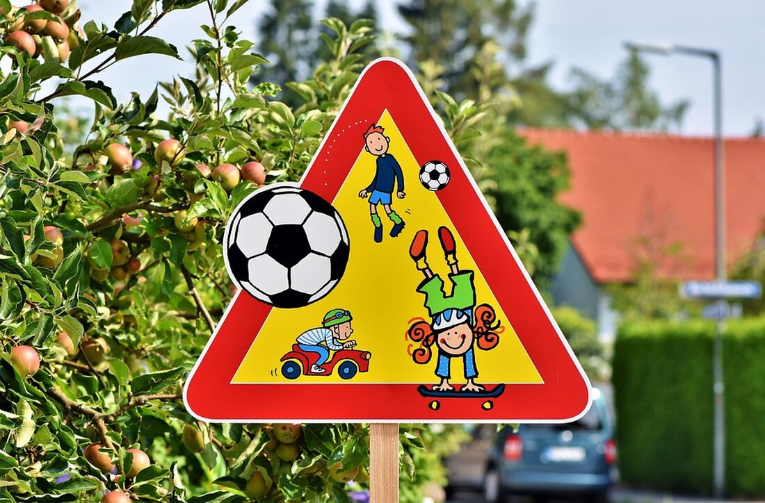 Erleben Sie am 22. September 2024 von 15:00 bis 18:00 Uhr die temporäre Spielstraße auf der Maxie-Wander-Straße in Berlin! Die Künstlerin Carola Rümper lädt Sie ein, mit dem XXL-Memory-Spiel kreativ zu werden. Genießen Sie ein einzigartiges Spielerlebnis für die ganze Nachbarschaft!