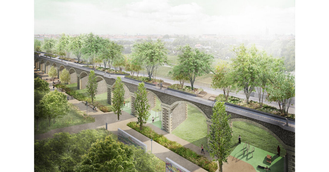 Parkbogen Ost: Stadt konzentriert Mittel auf Sellerhäuser Viadukt Aufgrund drastisch gestiegener Baupreise drosselt die Stadt das Tempo bei der Umgestaltung der stillgelegten S-Bahntrasse im Leipziger Osten, dem Parkbogen Ost. Die finanziellen Mittel werden nun zunächst auf das denkmalgeschützte Sellerhäuser Viadukt konzentriert, damit dies in hoher Qualität fertiggestellt werden kann. Der Bau wird aus dem Bundesprogramm „Nationale Projekte des Städtebaus“ sowie städtischen Mitteln finanziert. Die geschätzten Kosten für die zwei Abschnitte des Sellerhäuser Bogens beliefen sich Ende 2021 auf 11,2 Millionen Euro, inzwischen liegt die Kostenberechnung aufgrund der geänderten Marktlage im Baugewerbe bei 17,6 Millionen Euro. Die Stadtspitze hat den Bau- …