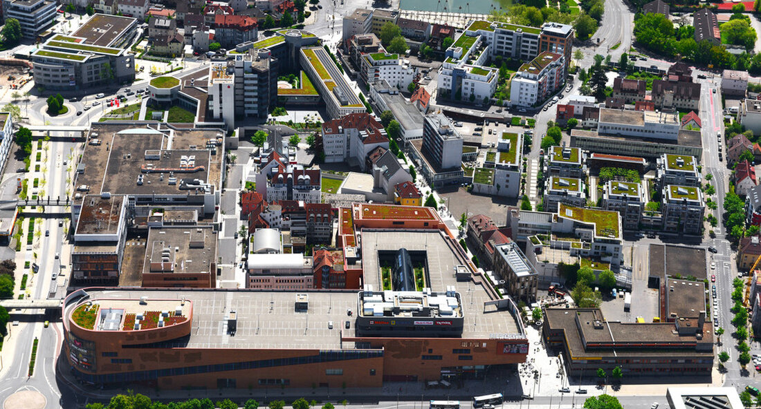 Die Stadterneuerungsmaßnahme „Böblingen-Mitte“ in Böblingen wurde erfolgreich abgeschlossen. Das Stadtzentrum wurde aufgewertet und attraktiver und lebendiger gemacht. Der neue Stadtteil Flugfeld könnte integriert und seine Bewohner an das Versorgungsangebot angeschlossen werden. Die Stadterneuerungsmaßnahme „Böblingen-Mitte“ in Böblingen wurde erfolgreich abgeschlossen. Das Ministerium für Wirtschaft, Arbeit und Wohnen hat die Renovierung mit insgesamt rund 3,5 Millionen Euro Finanzhilfe finanziert &#8211; davon rund 1,9 Millionen Euro von der Bundesregierung. „Böblingen ist ein gutes Beispiel dafür, wie insbesondere die Bürger von der Stadtentwicklungsfinanzierung profitieren. Die Lebensqualität und das Leben in der Innenstadt von Böblingen haben sich in den letzten Jahren dank der Stadterneuerung erheblich &hellip;