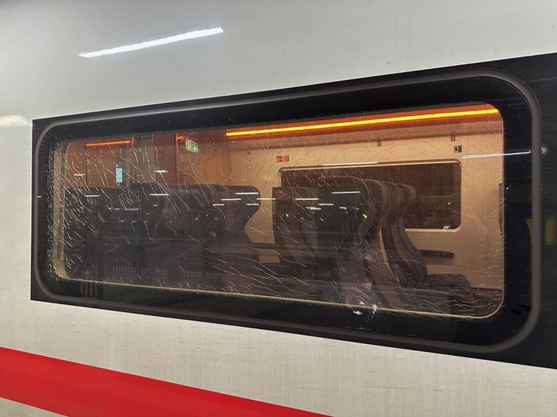 Unbekannte haben am 29. April am Hauptbahnhof Hamm Steine auf einen ICE geworfen. Die Bundespolizei ermittelt wegen gefährlichem Eingriff in den Bahnverkehr.