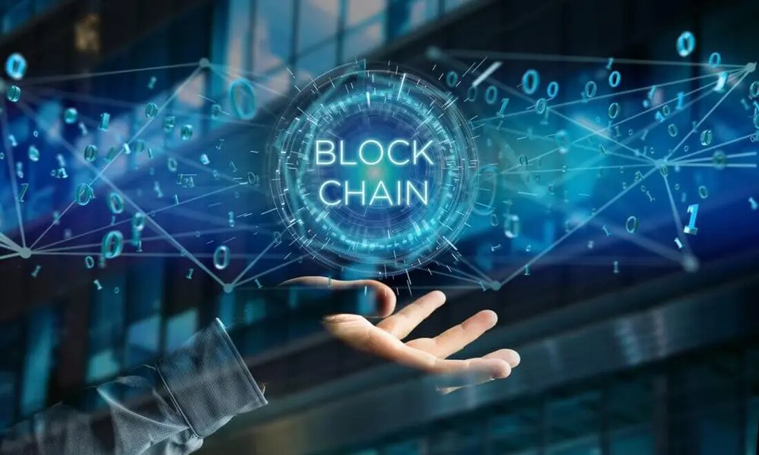 Quelle: Production Perig / Shutterstock Immunify.Life und die Kenyan University MMUST führen eine Studie durch, um festzustellen, ob die Blockchain-Technologie der HIV/AIDS-Krise in Kenia zugute kommen kann. Die 5-Jahres-Studie wird HIV/AIDS-Patienten und Gesundheitsdienstleister mit Zeichen für positives Verhalten belohnen. Die kenianische Universität, die Masinde Muliro University of Science and Technology (MMUST) und das Blockchain-gestützte Gesundheitsökosystem Immunify.Life gehen eine Partnerschaft ein, um einen neuen innovativen Anwendungsfall für Blockchain und Kryptowährung zu testen. Wie am 1. November angekündigt, werden die beiden eine bahnbrechende Fünfjahresstudie durchführen, um die Wirkung von symbolisierten Anreizen auf die gesundheitlichen Ergebnisse von Menschen mit HIV/AIDS im Land zu …